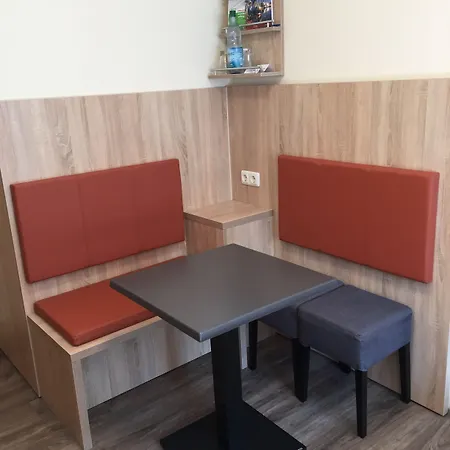 Schwedenhaus מלון 3*